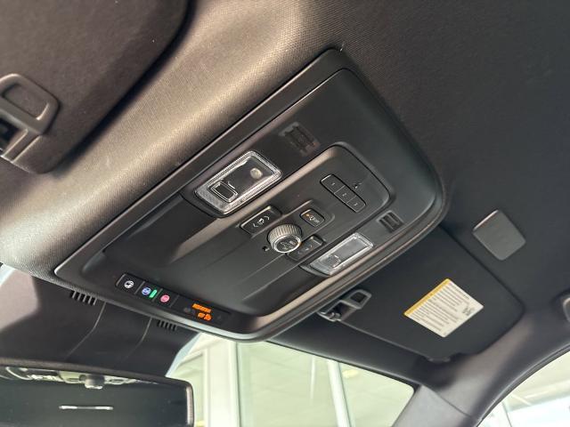 2022 Cadillac Escalade Vehicle Photo in MANHATTAN, KS 66502-5036