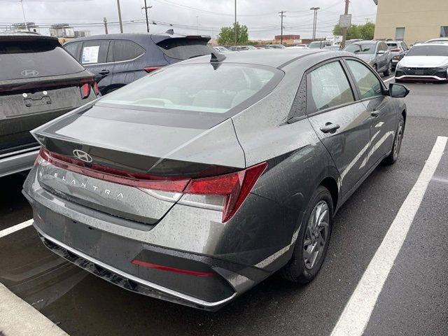 2024 Hyundai ELANTRA Vehicle Photo in Philadelphia, PA 19116