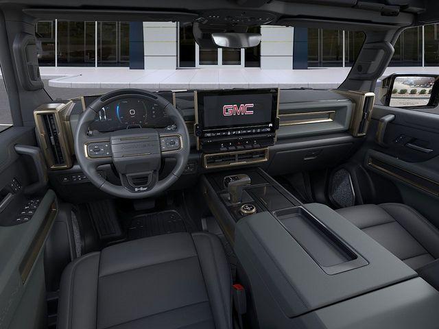 2025 GMC HUMMER EV Pickup Vehicle Photo in WATERTOWN, CT 06795-3318