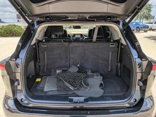 2023 Toyota Highlander Vehicle Photo in SELMA, TX 78154-1460