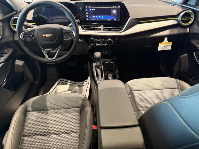 2025 Chevrolet Trax Vehicle Photo in COLUMBIA, MO 65203-3903