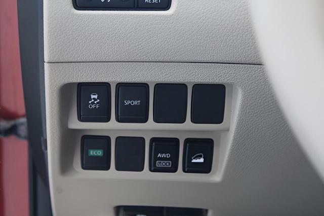 2015 Nissan Rogue Vehicle Photo in Green Bay, WI 54304