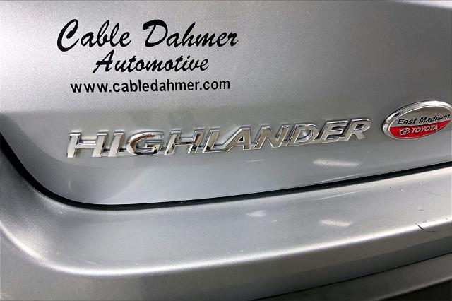 2017 Toyota Highlander Vehicle Photo in Lees Summit, MO 64086