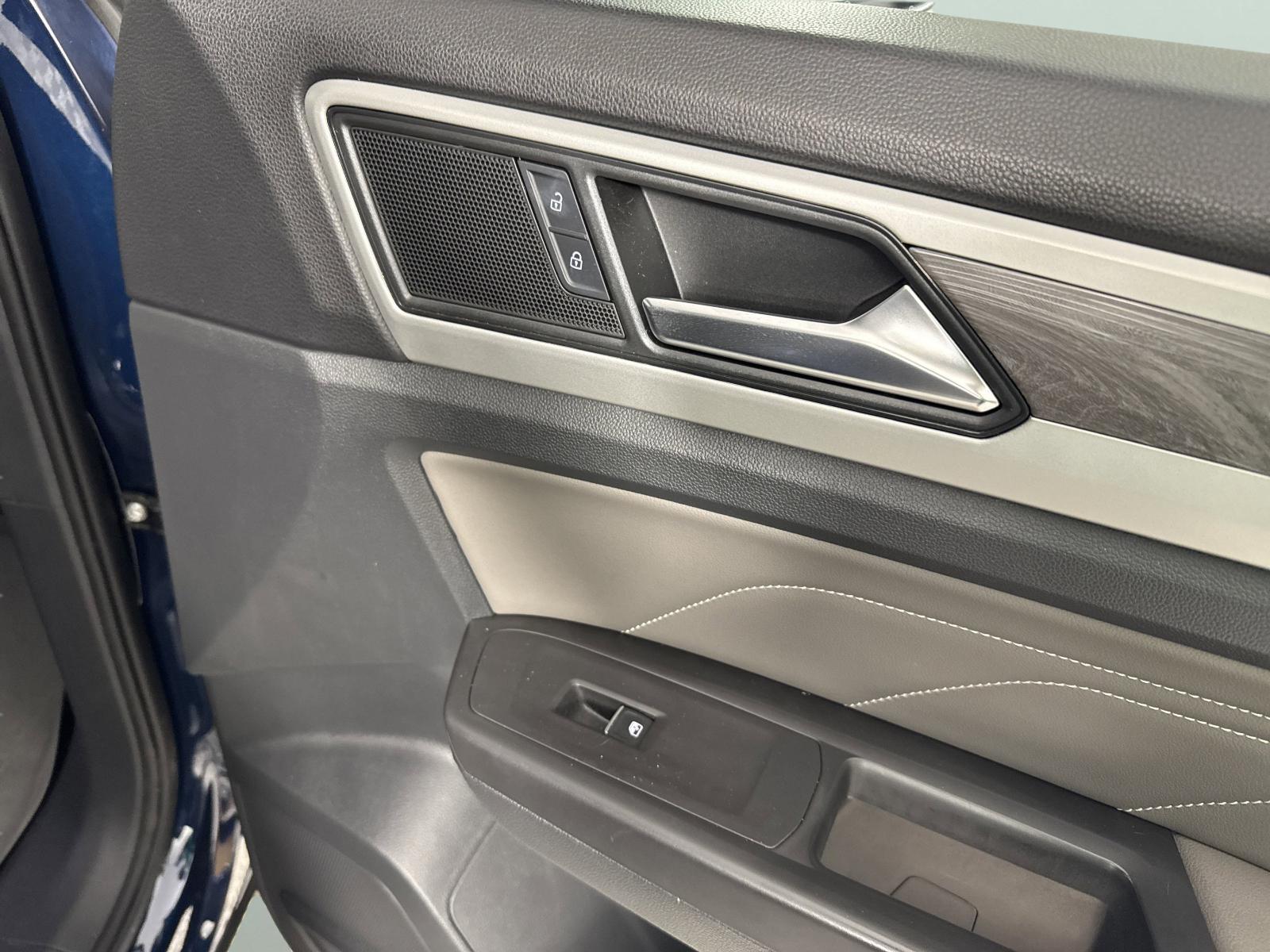 2023 Volkswagen Atlas Cross Sport Vehicle Photo in Georgetown, TX 78626