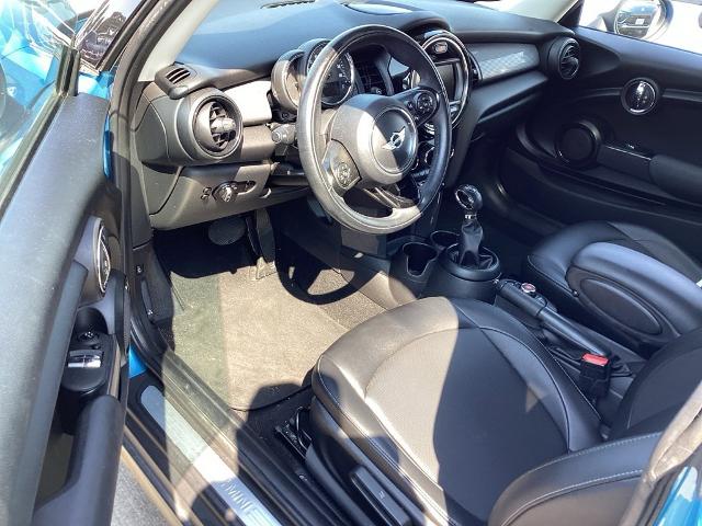 2017 MINI Hardtop 2 Door Vehicle Photo in PUYALLUP, WA 98371-4149