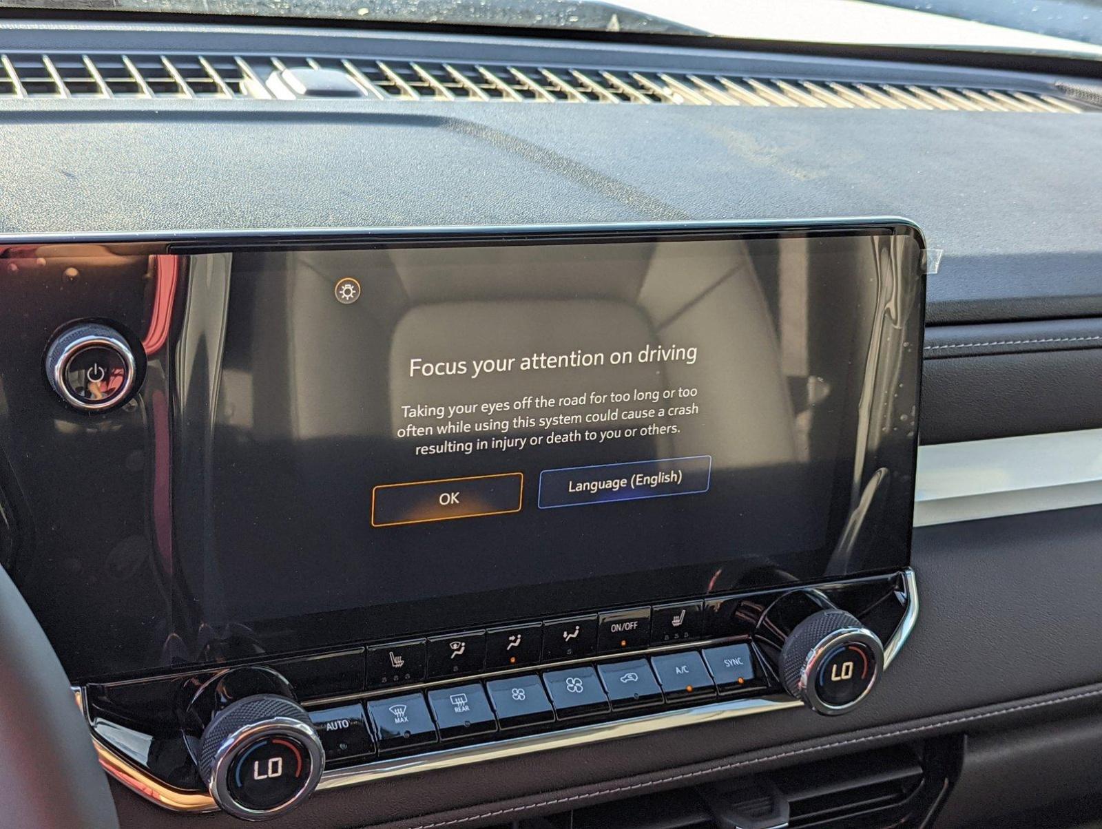 2024 Chevrolet Colorado Vehicle Photo in PEMBROKE PINES, FL 33024-6534