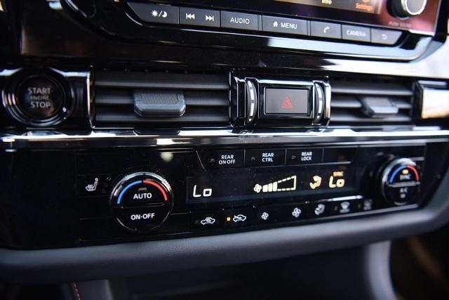 2025 Nissan Pathfinder Vehicle Photo in Ballwin, MO 63011
