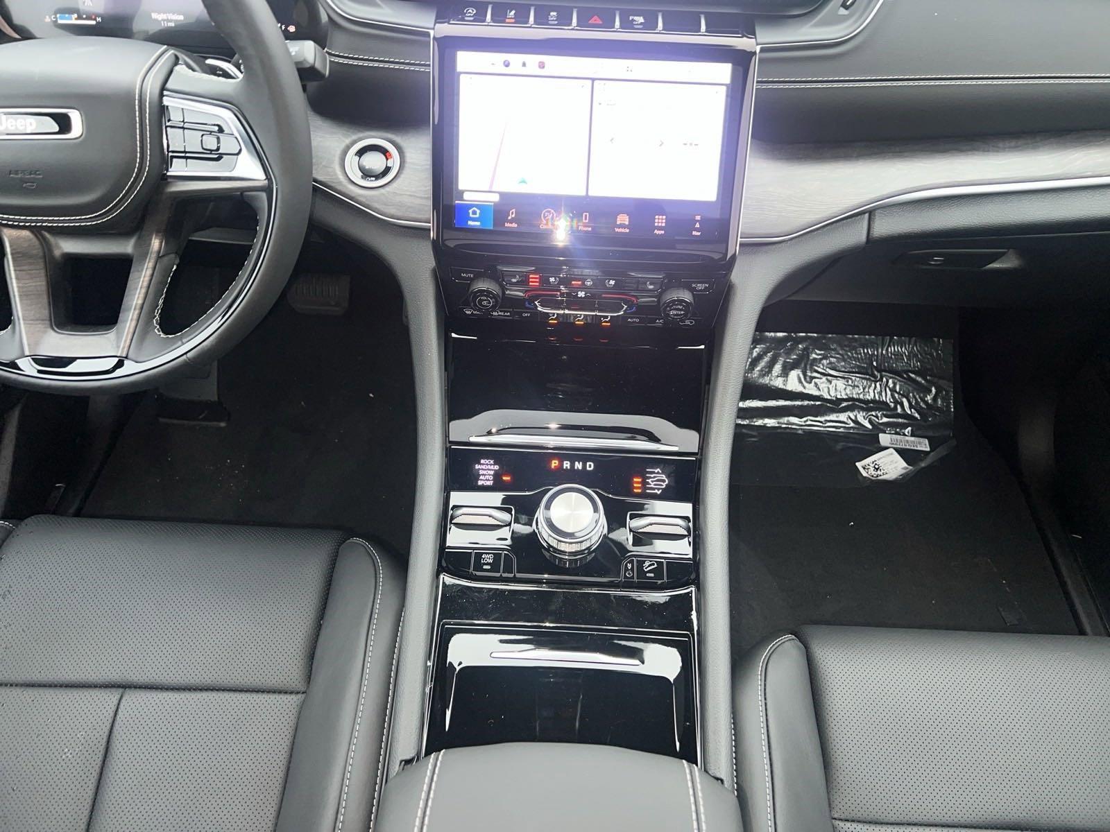 2025 Jeep Grand Cherokee L Vehicle Photo in Mechanicsburg, PA 17050-1707