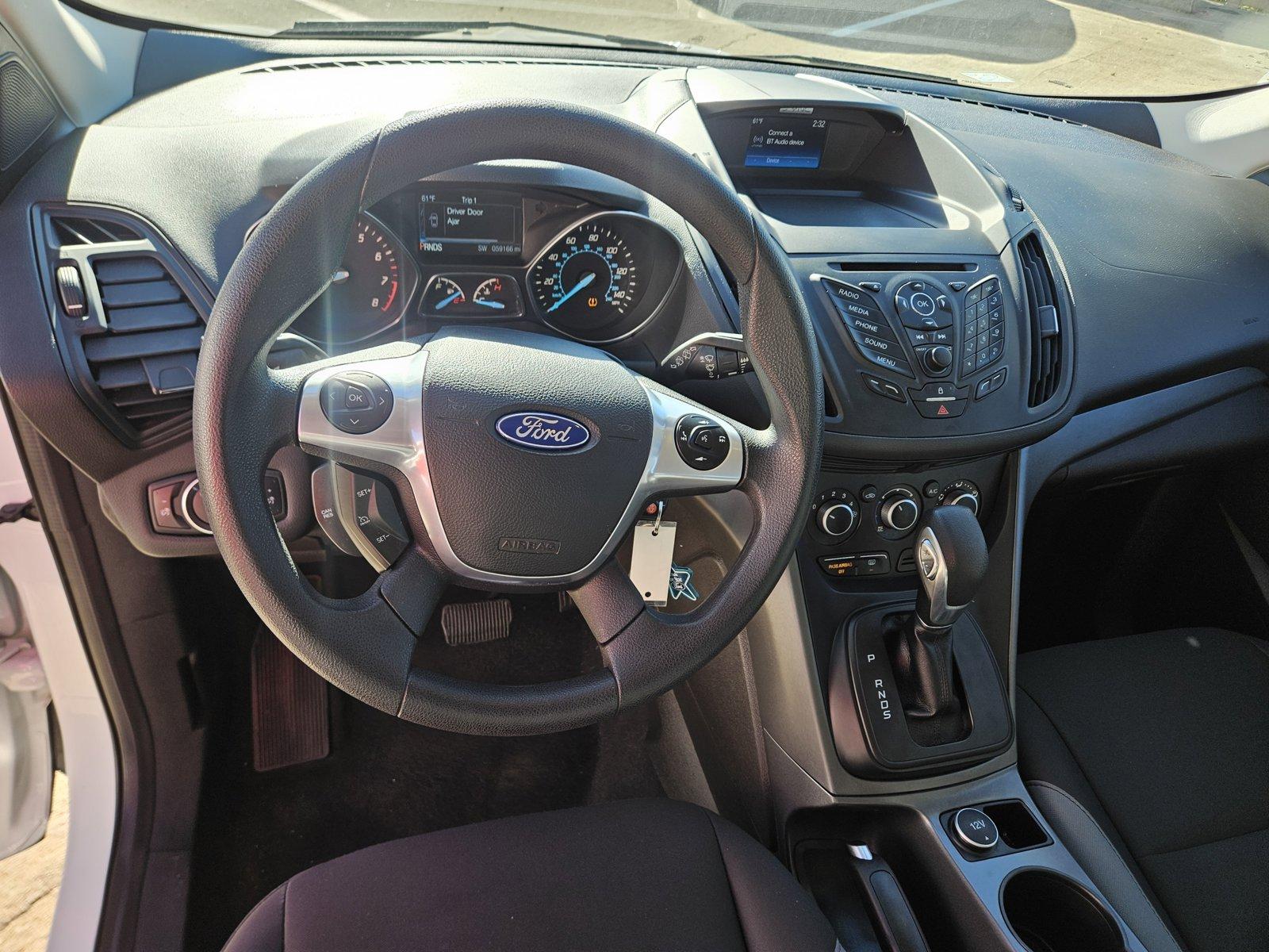 2016 Ford ESCA Vehicle Photo in NORTH RICHLAND HILLS, TX 76180-7199