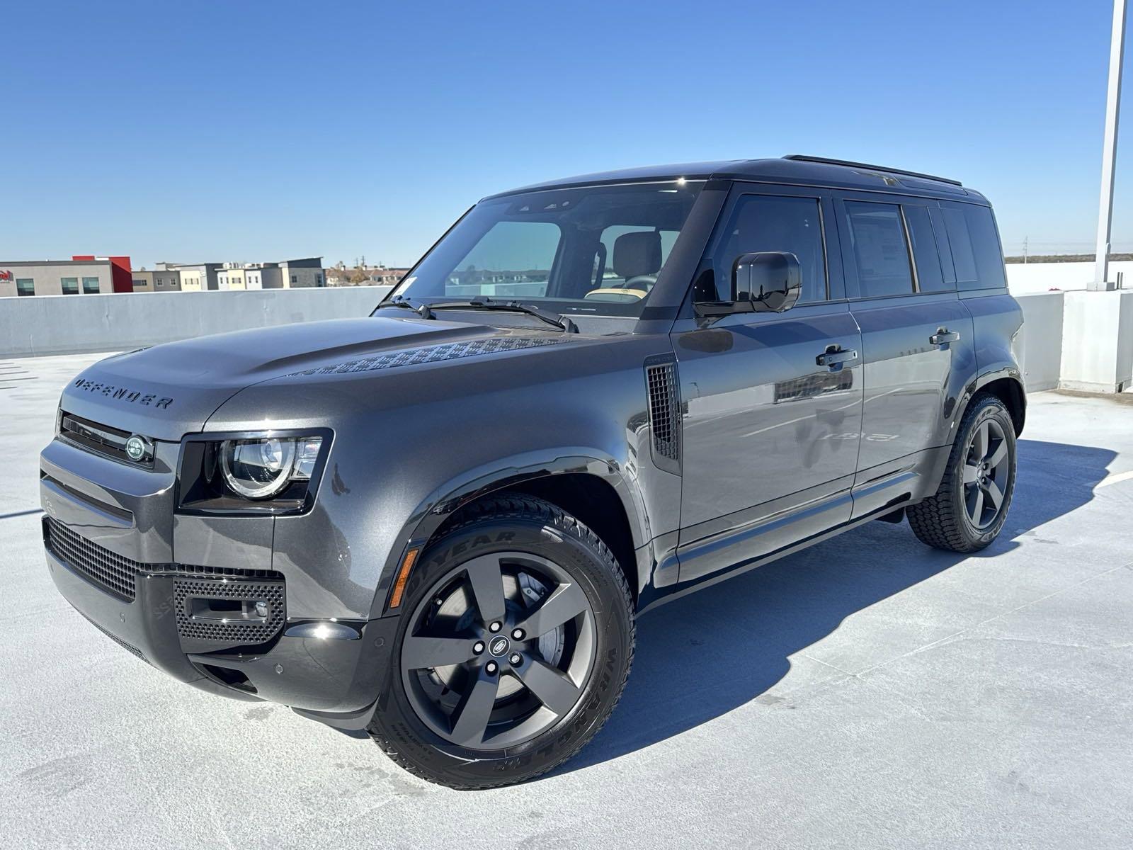 2025 Defender Vehicle Photo in AUSTIN, TX 78717