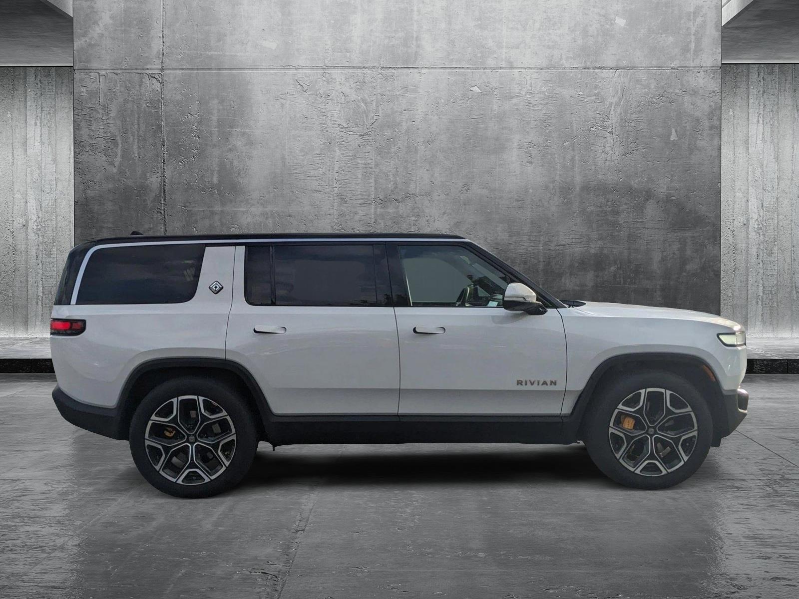 2022 Rivian R1S Vehicle Photo in WEST PALM BEACH, FL 33407-3296