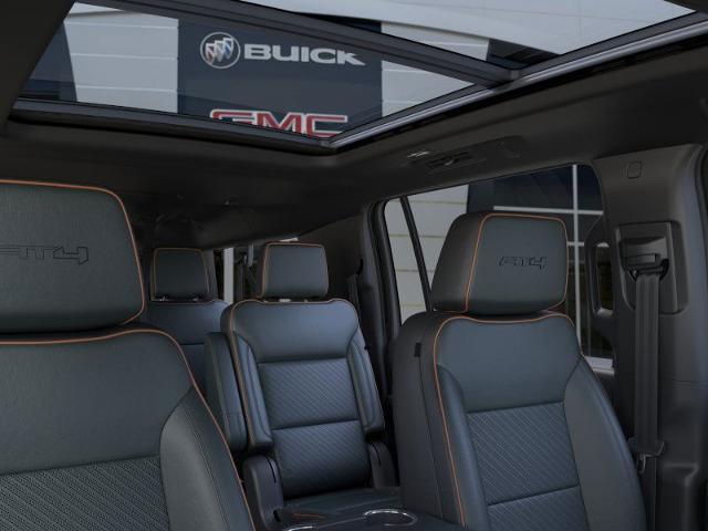 2025 GMC Yukon XL Vehicle Photo in GREEN BAY, WI 54303-3330