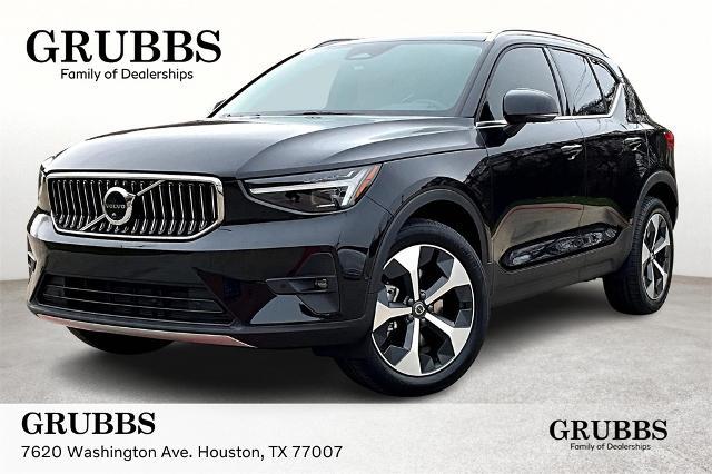2025 Volvo XC40 Vehicle Photo in Houston, TX 77007