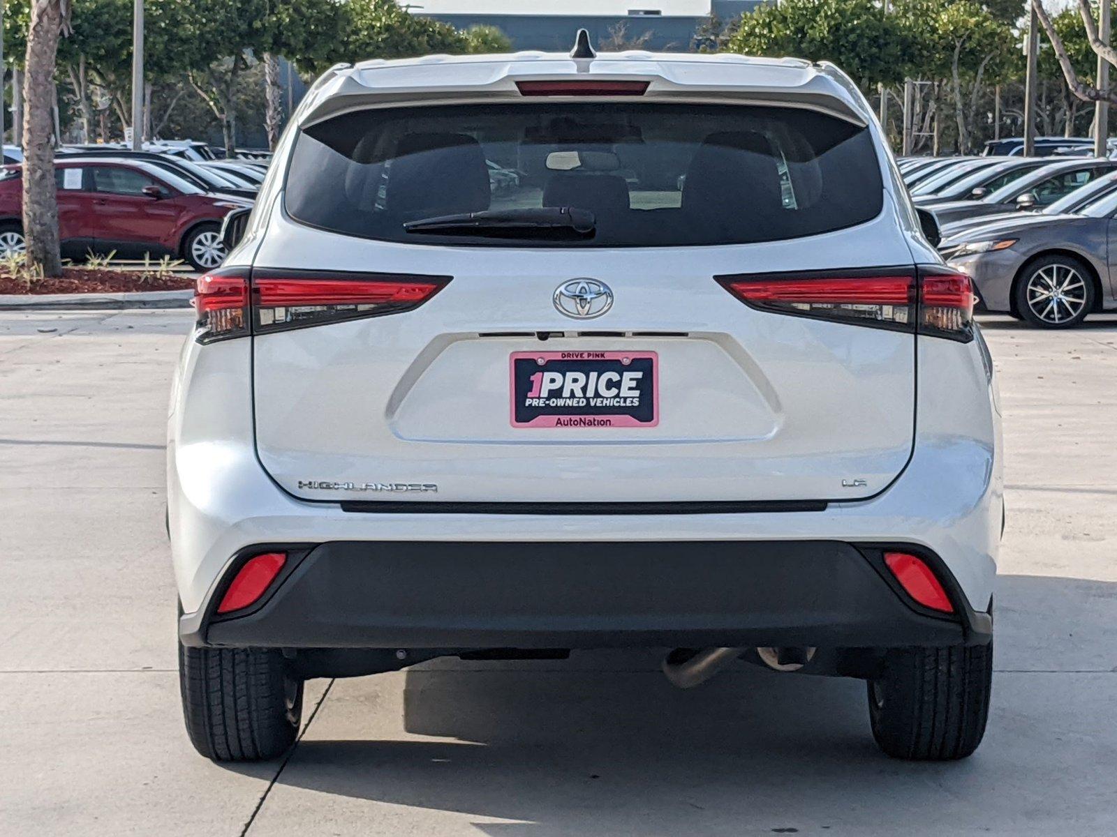 2022 Toyota Highlander Vehicle Photo in Davie, FL 33331