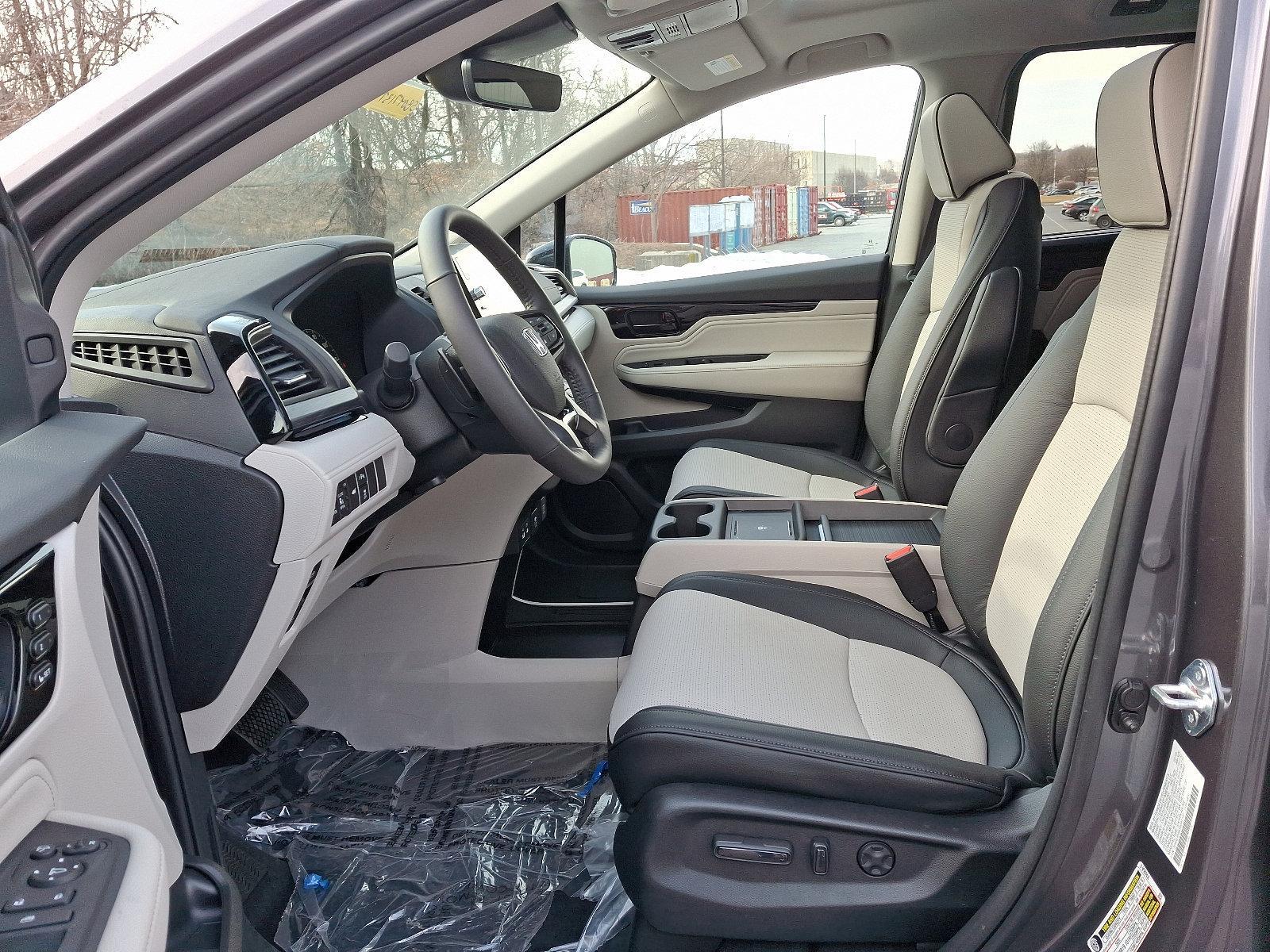 2025 Honda Odyssey Vehicle Photo in Harrisburg, PA 17111