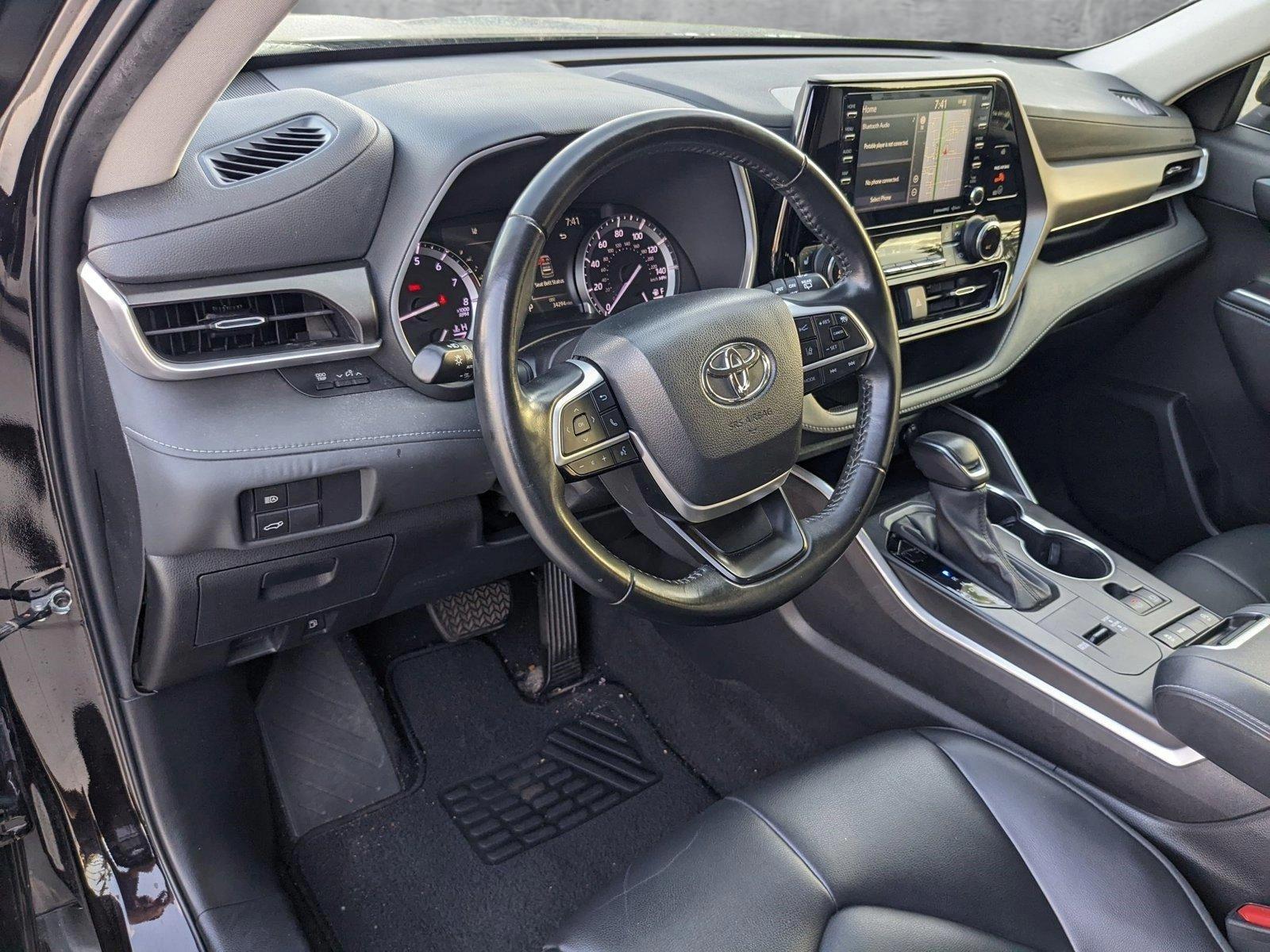 2022 Toyota Highlander Vehicle Photo in Davie, FL 33331