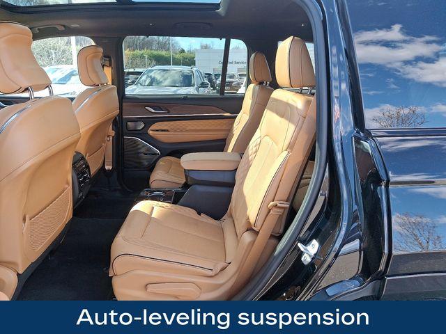 2023 Jeep Grand Cherokee L Vehicle Photo in WATERTOWN, CT 06795-3318