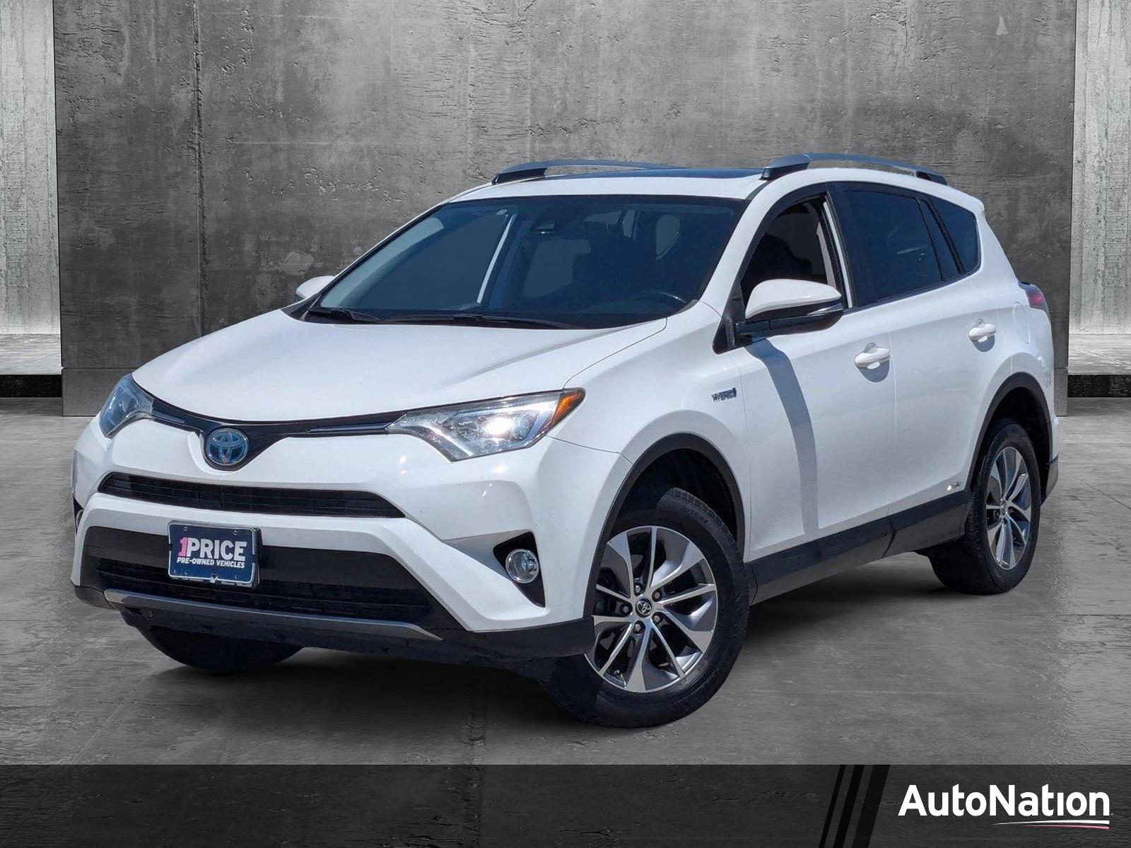 2017 Toyota RAV4 Hybrid Vehicle Photo in Valencia, CA 91355