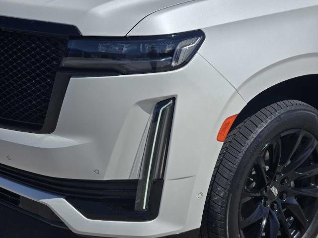 2023 Cadillac Escalade Vehicle Photo in DENTON, TX 76210-9321