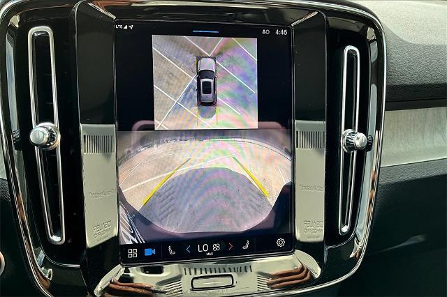 2025 Volvo XC40 Vehicle Photo in Houston, TX 77007