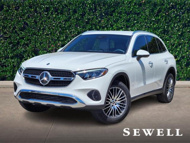 2025 Mercedes-Benz GLC Vehicle Photo in HOUSTON, TX 77079