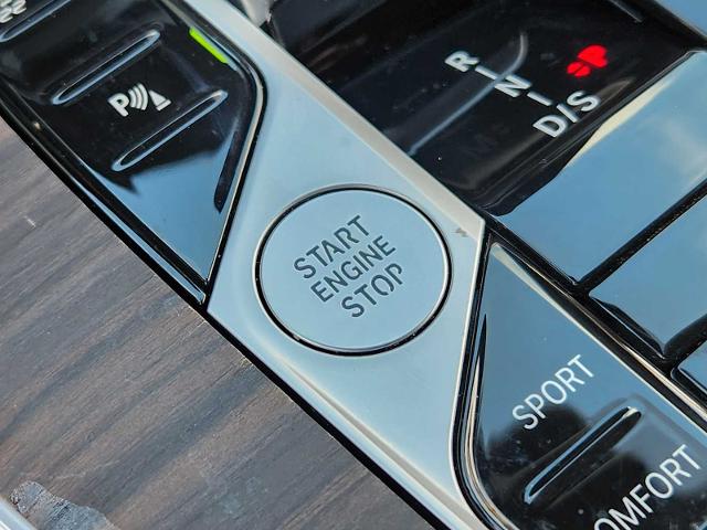2024 BMW X7 xDrive40i Vehicle Photo in PLANO, TX 75024