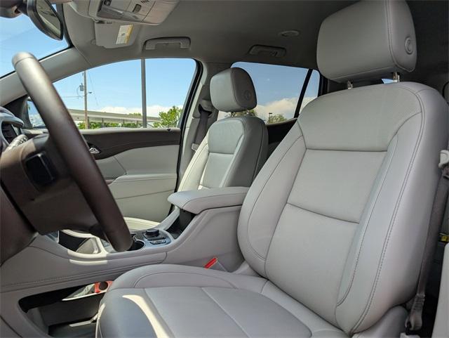 2023 GMC Acadia Vehicle Photo in AURORA, CO 80012-4011