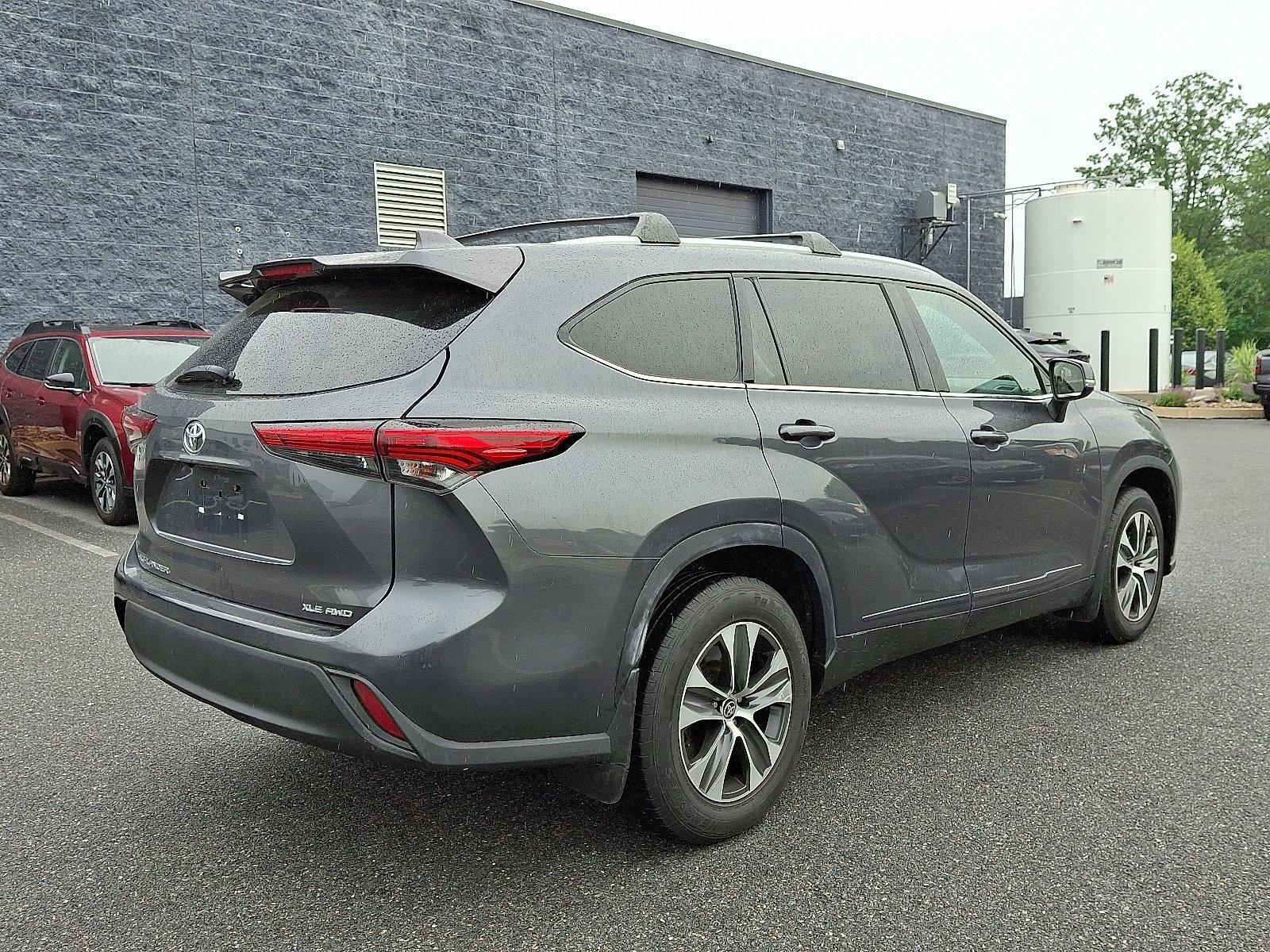 2022 Toyota Highlander Vehicle Photo in Mechanicsburg, PA 17050-2306