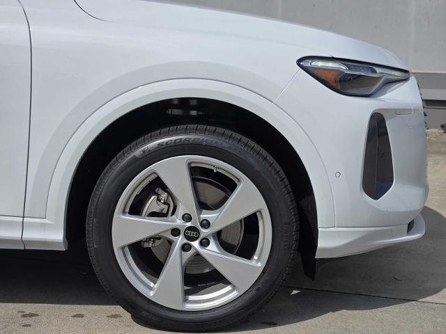2025 Audi Q5 Vehicle Photo in SUGAR LAND, TX 77478