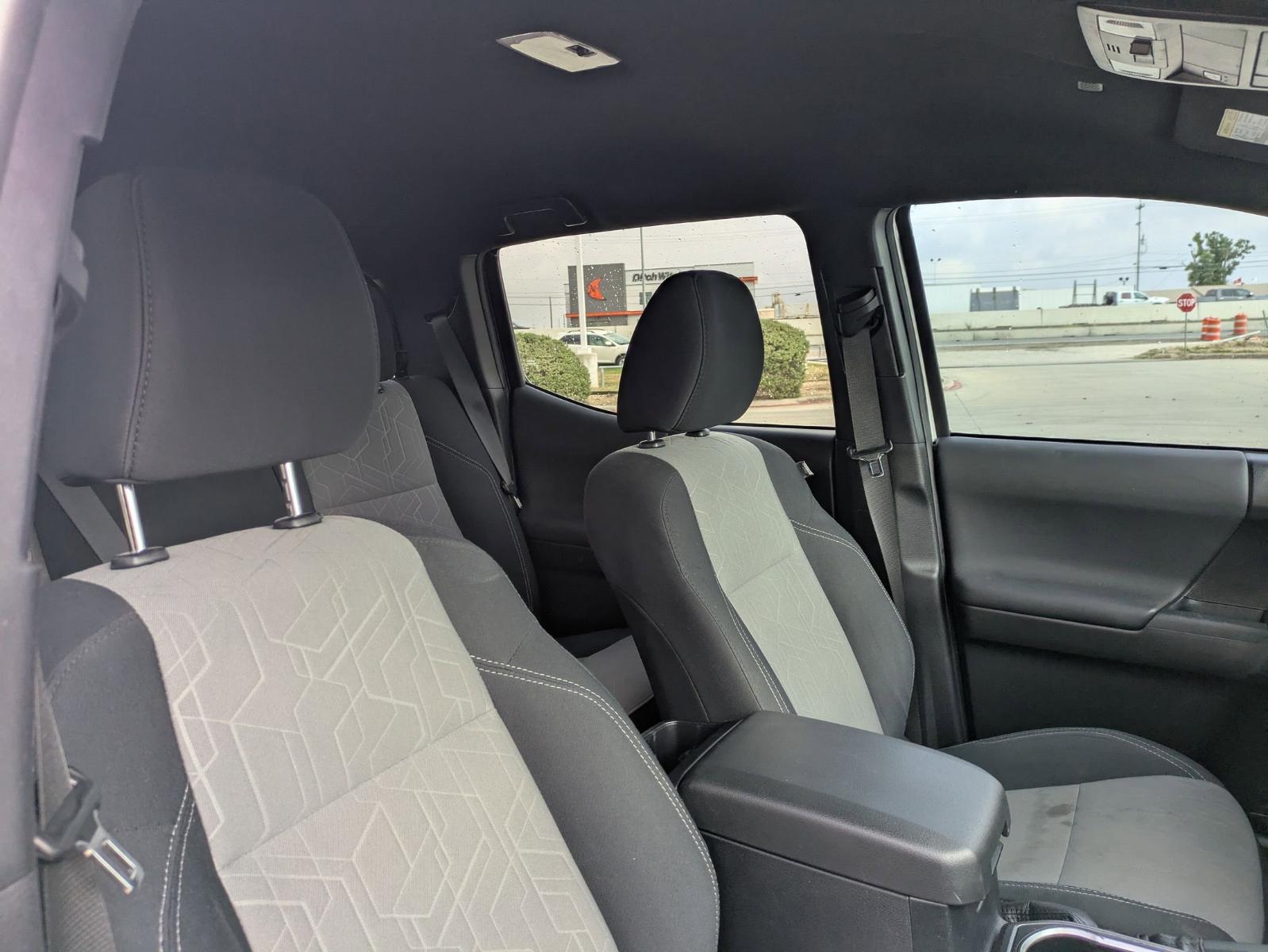 2022 Toyota Tacoma 2WD Vehicle Photo in SELMA, TX 78154-1460