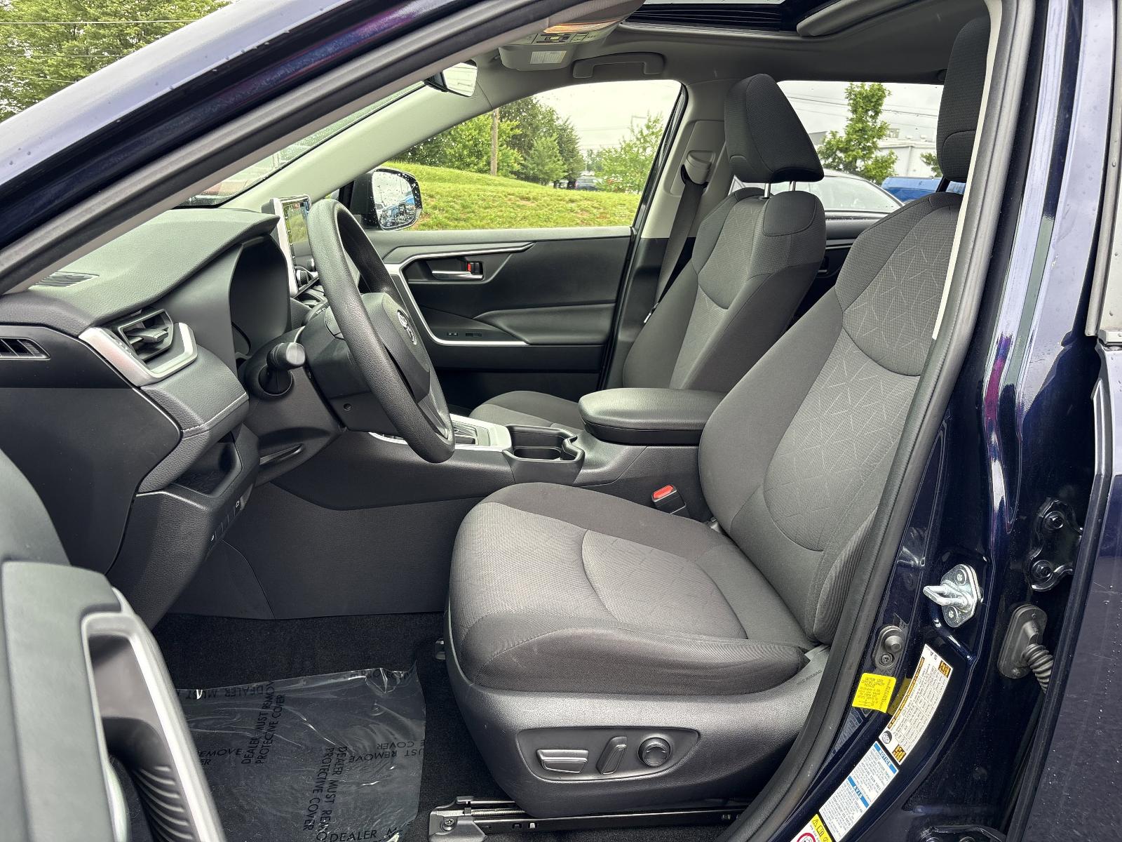 2019 Toyota RAV4 Vehicle Photo in Mechanicsburg, PA 17050