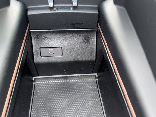 2025 BMW X5 M60i Vehicle Photo in LEOMINSTER, MA 01453-2952