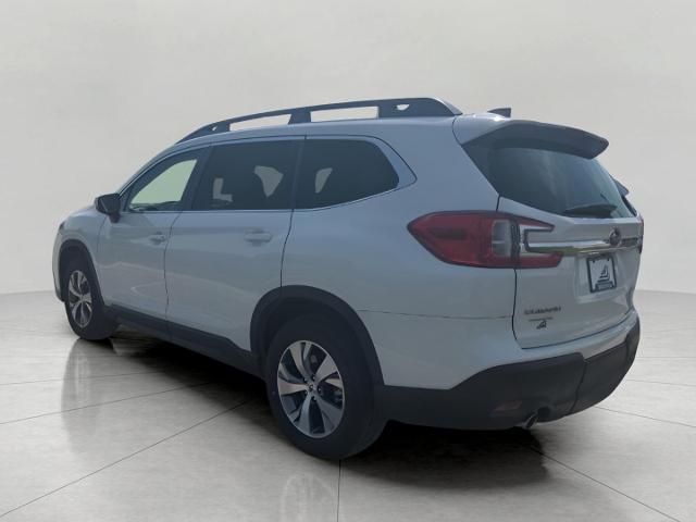 2024 Subaru Ascent Vehicle Photo in Green Bay, WI 54304
