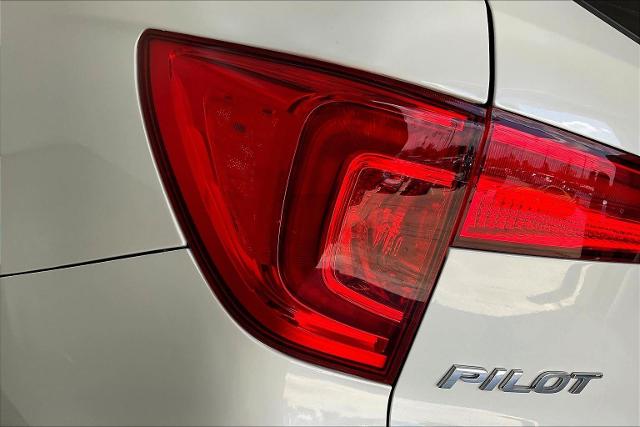 2018 Honda Pilot Vehicle Photo in Grapevine, TX 76051