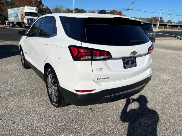 2022 Chevrolet Equinox LT photo 3