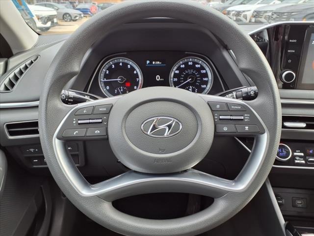 2021 Hyundai SONATA Vehicle Photo in Peoria, IL 61615