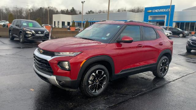 2021 Chevrolet Trailblazer Vehicle Photo in MOON TOWNSHIP, PA 15108-2571