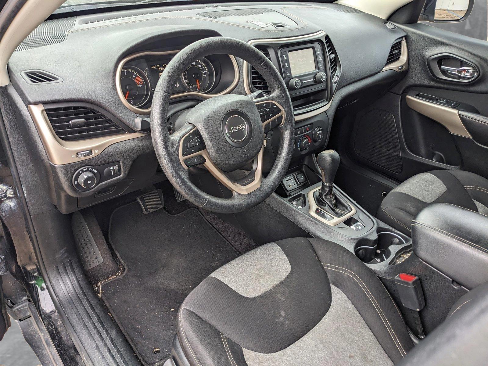 2018 Jeep Cherokee Vehicle Photo in HOUSTON, TX 77034-5009