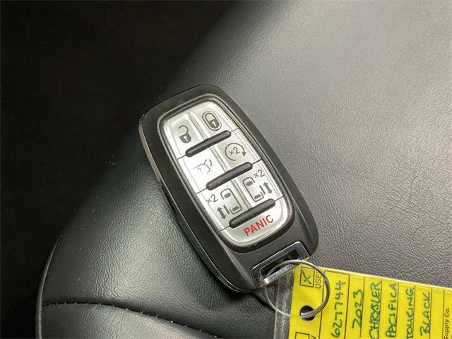 2023 Chrysler Pacifica Vehicle Photo in PORTLAND, OR 97225-3518