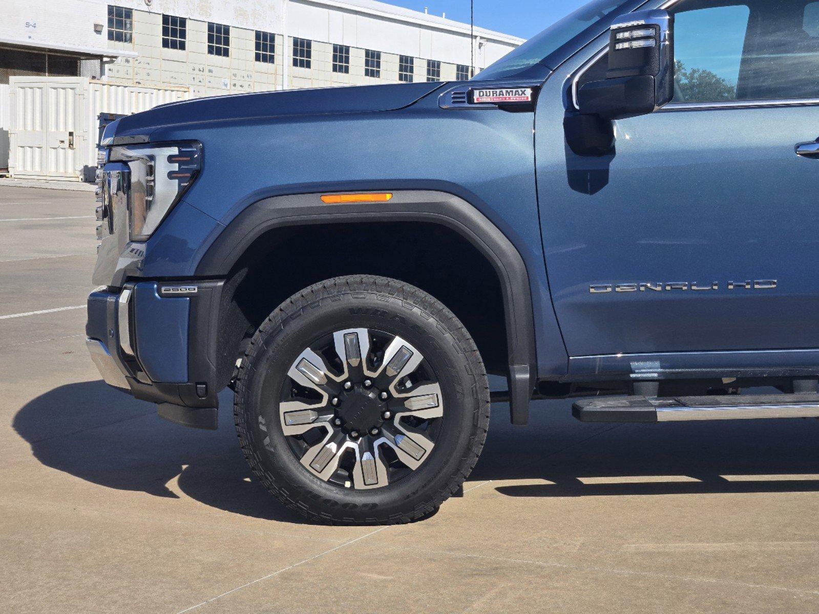 2025 GMC Sierra 2500 HD Vehicle Photo in DALLAS, TX 75209-3016