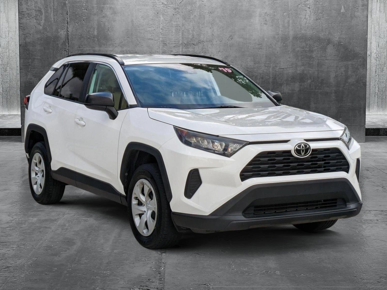 2019 Toyota RAV4 Vehicle Photo in Davie, FL 33331