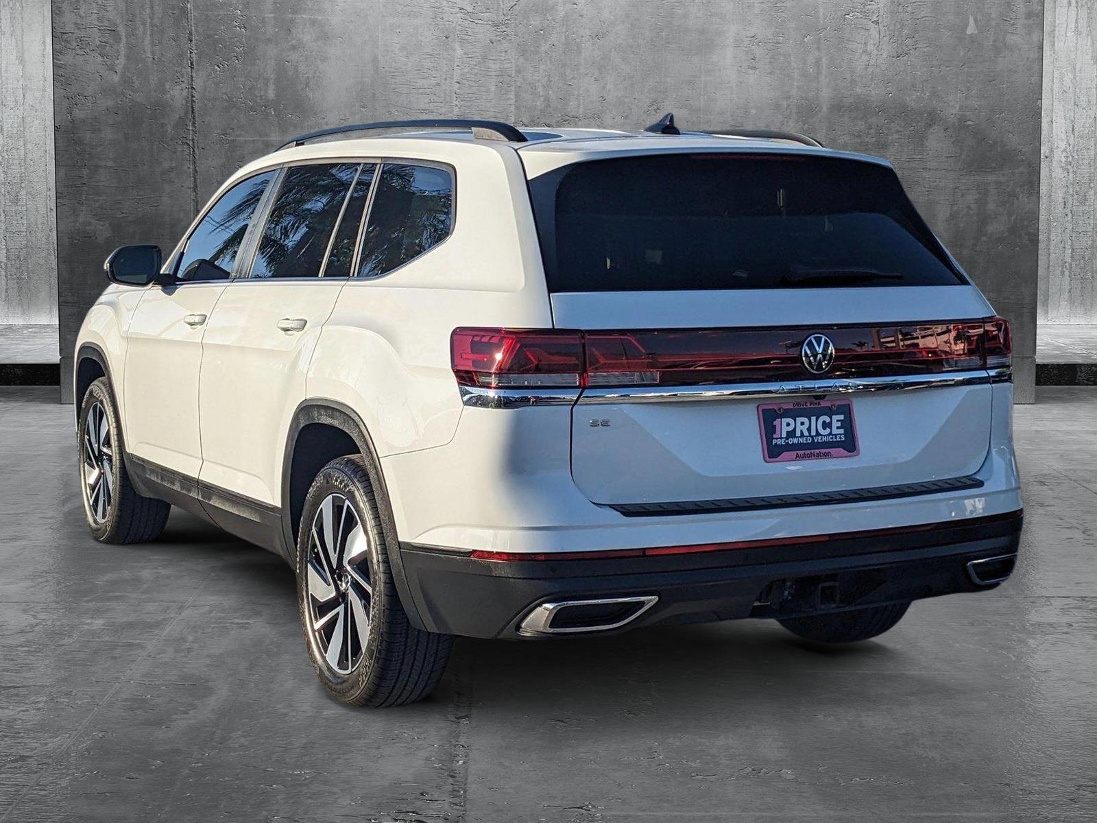 2024 Volkswagen Atlas Vehicle Photo in MIAMI, FL 33172-3015