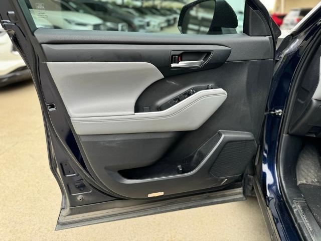 2023 Toyota Highlander Vehicle Photo in San Antonio, TX 78230