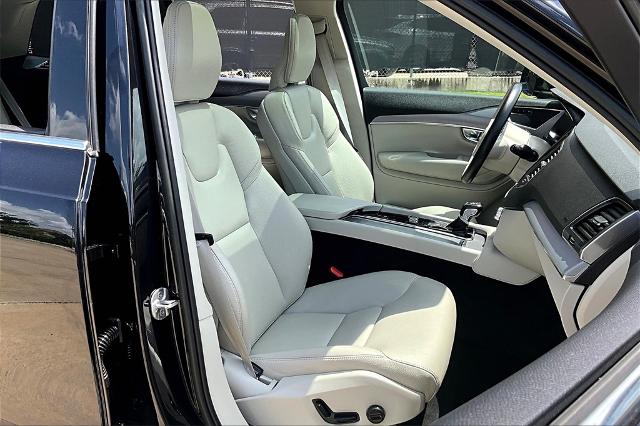 2022 Volvo XC90 Vehicle Photo in Houston, TX 77007