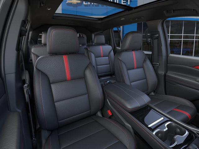 2025 Chevrolet Traverse Vehicle Photo in VALENCIA, CA 91355-1705
