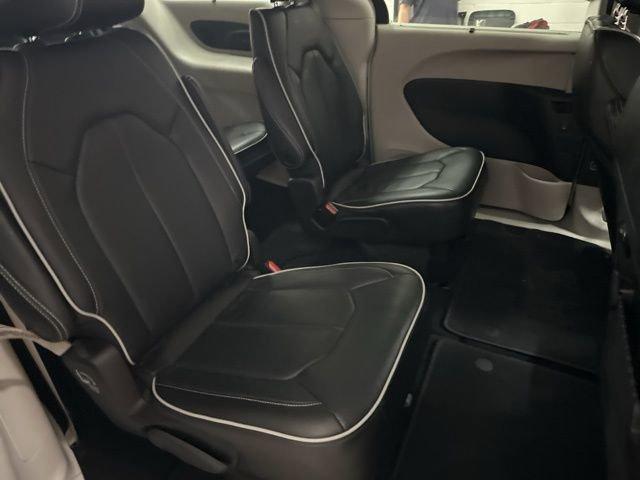 2022 Chrysler Pacifica Vehicle Photo in MEDINA, OH 44256-9631