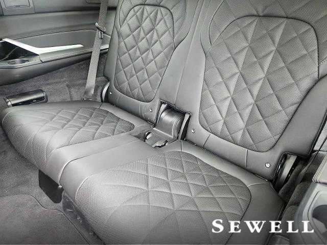 2025 BMW X7 xDrive40i Vehicle Photo in PLANO, TX 75024