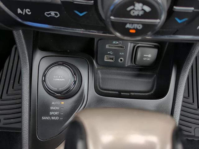 2014 Jeep Cherokee Vehicle Photo in Green Bay, WI 54304