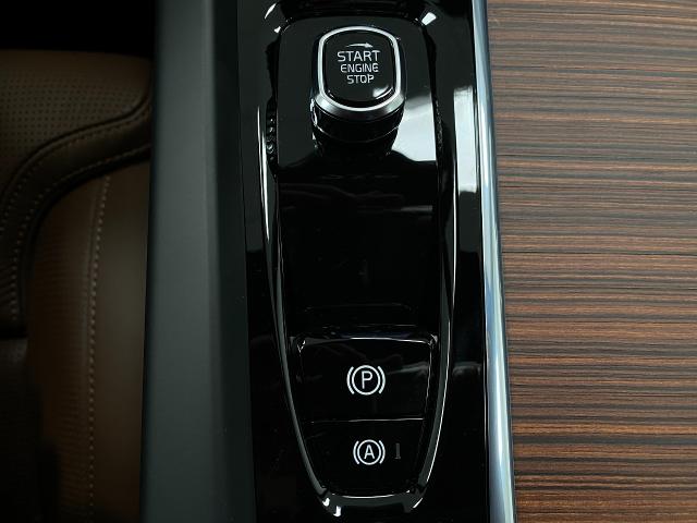 2025 Volvo XC60 Vehicle Photo in Appleton, WI 54913