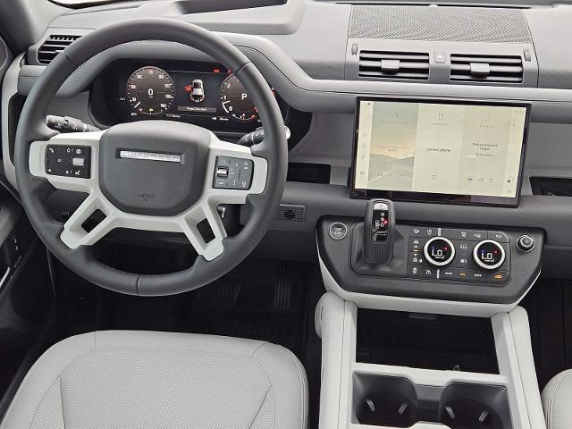 2025 Defender Vehicle Photo in AUSTIN, TX 78717